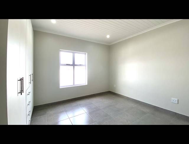 3 BEDROOM HOUSE FOR SALE IN BRITANNIA BEACH ESTATE
